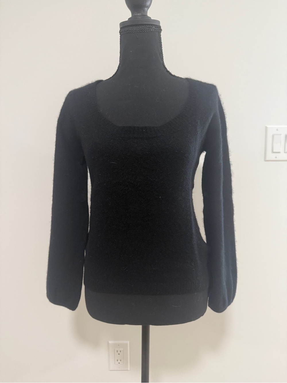 Vintage 100% Cashmere Scoop Neck Long Sleeve Top Soft Lightweight Luxury Sweater